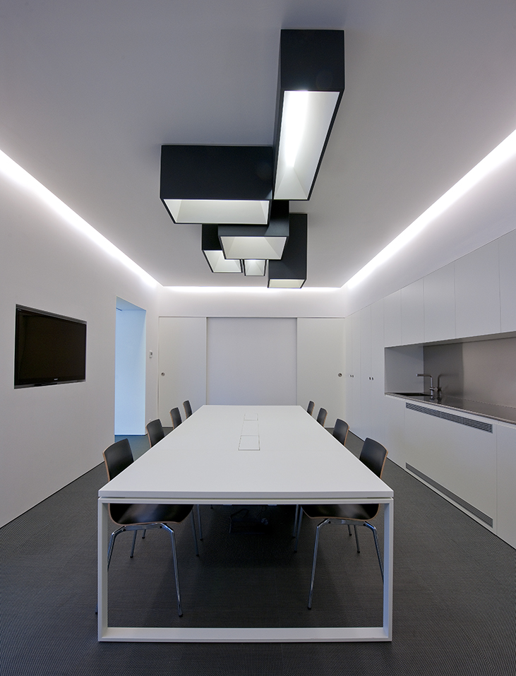 LINKXXL_ceiling_lamp_Ramon_Esteve_VIBIA_Skylights_02