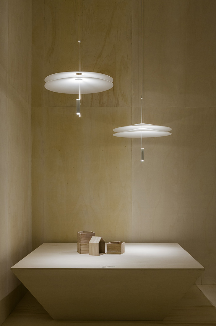 Flamingo_pendant_lamp_VIBIA_731_01