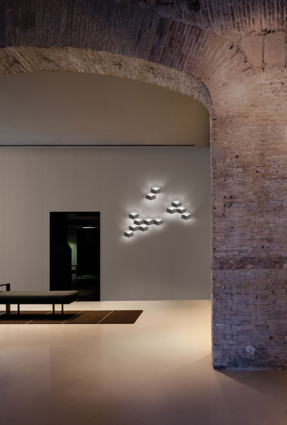 Vibia-Wall-Lighting-Fold-Surface