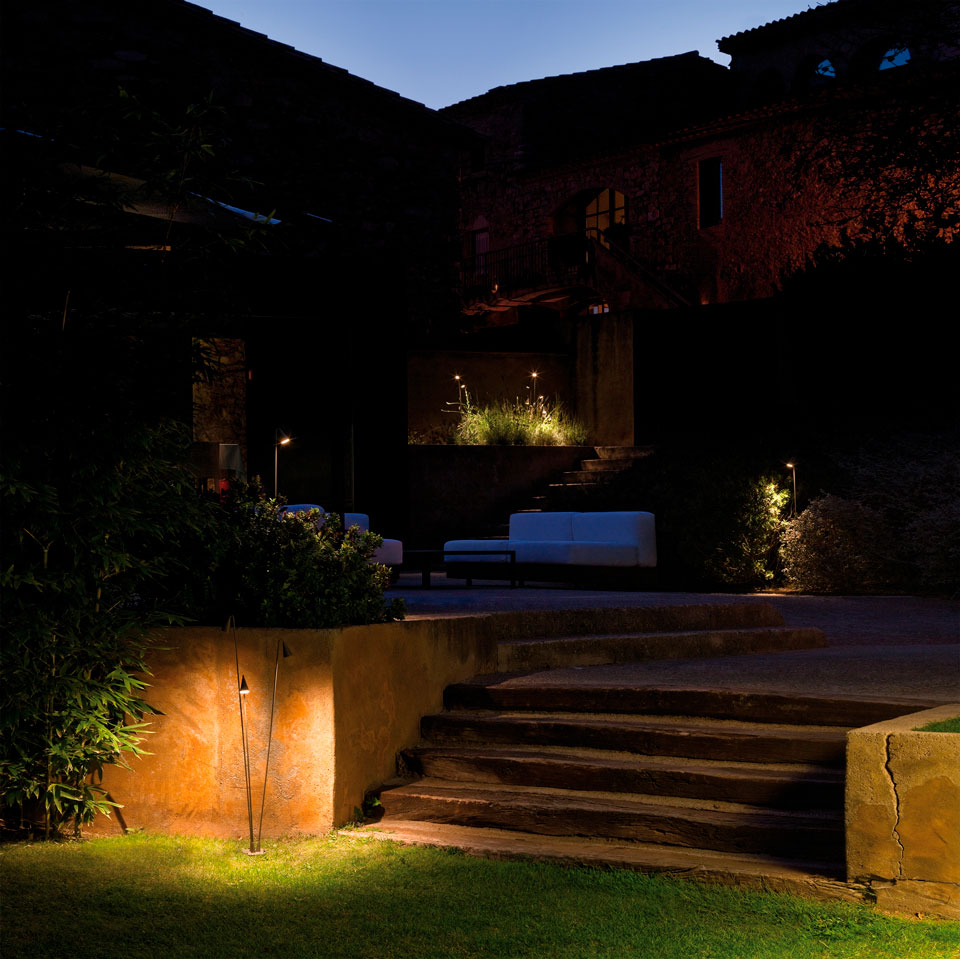 Vibia - Stories - Garden Path Lighting - Brisa