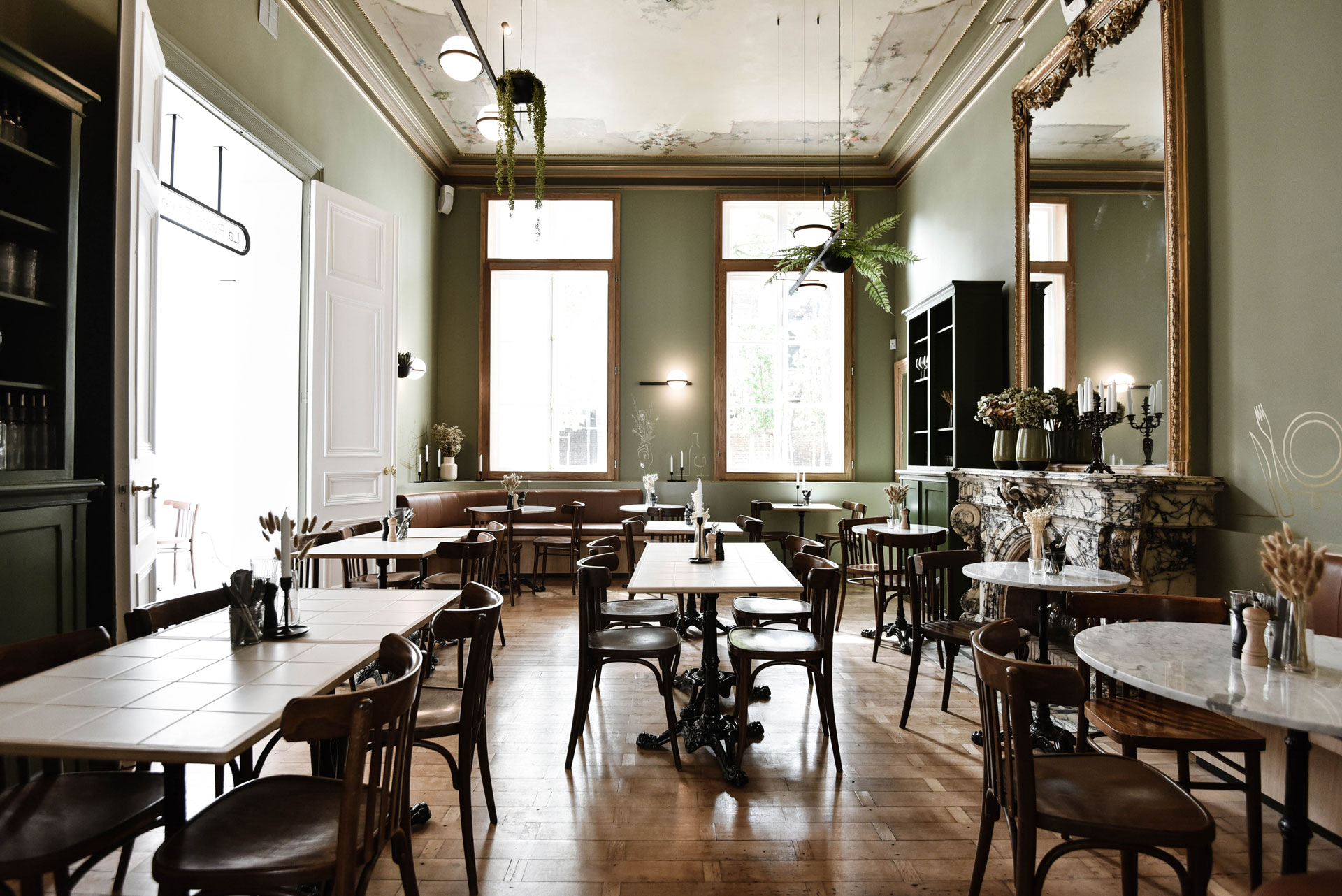 Vibia The Edit - The Palma Pendant Brightens a Belgium Restaurant