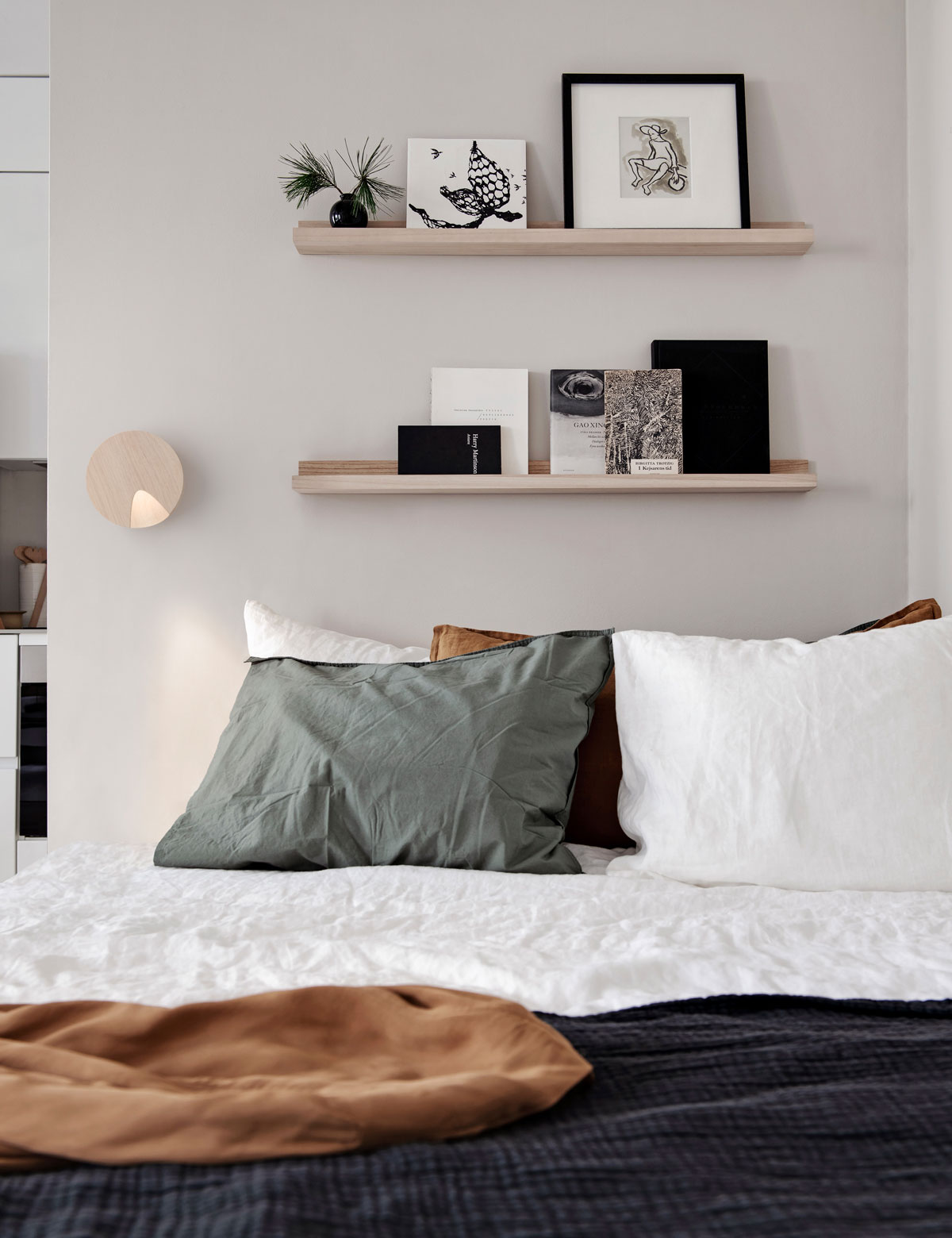 Vibia The Edit - Bedroom lighting - Dots