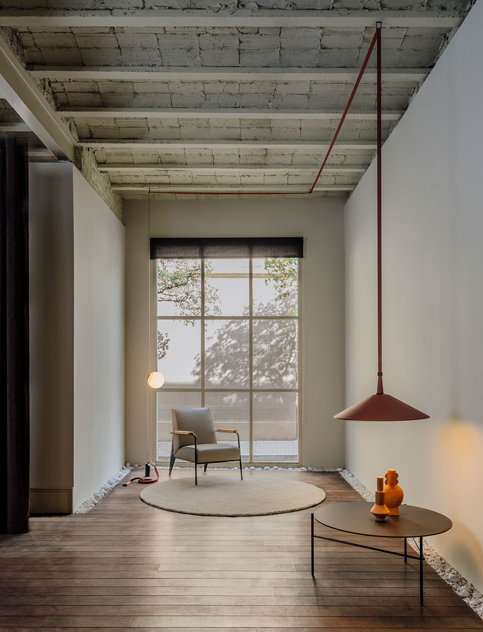 Visual Hierarchies: Creating a Synthesis of Atmospheres with Plusminus ...