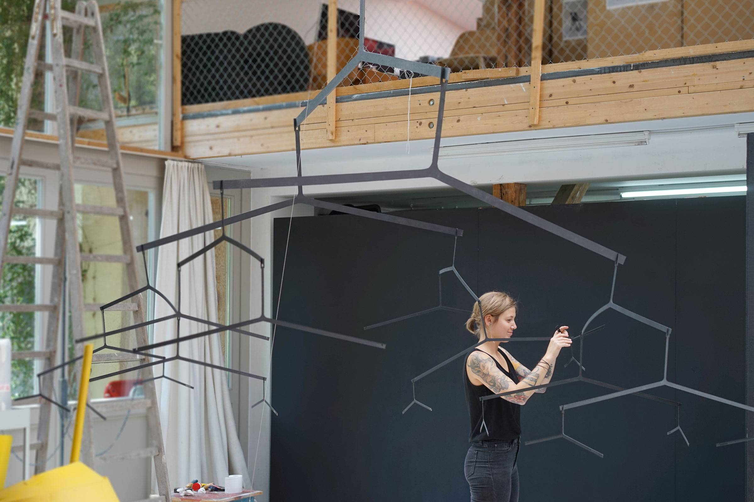 vibia-the-edit-outlining-the-air-flowing-pendants-with-plusminus Vibia The Edit - Flowing Pendants with Plusminus