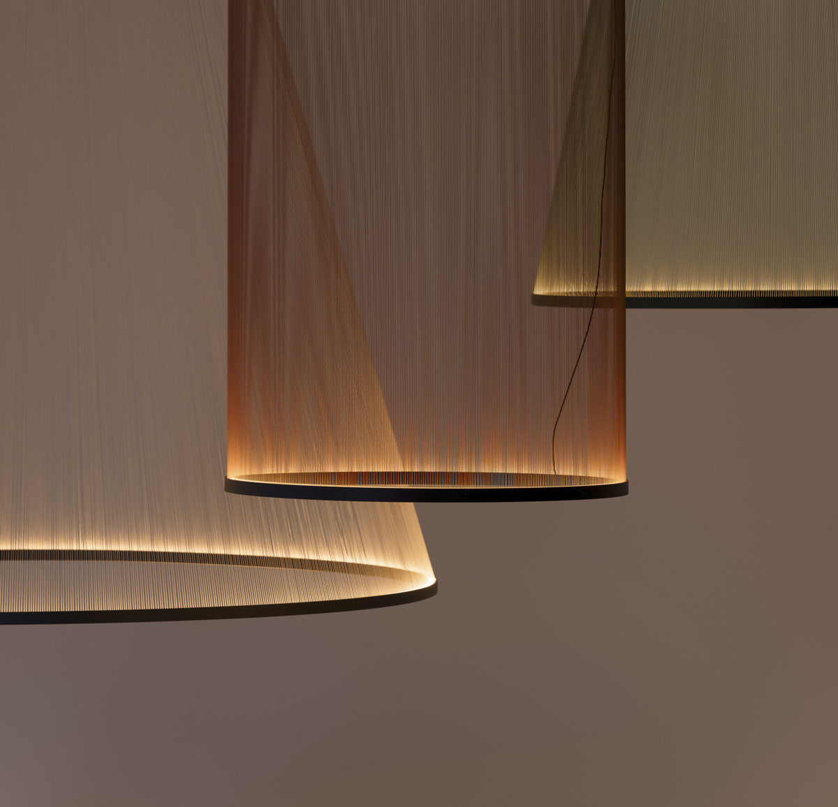 Vibia The Edit - Array. Enveloping light