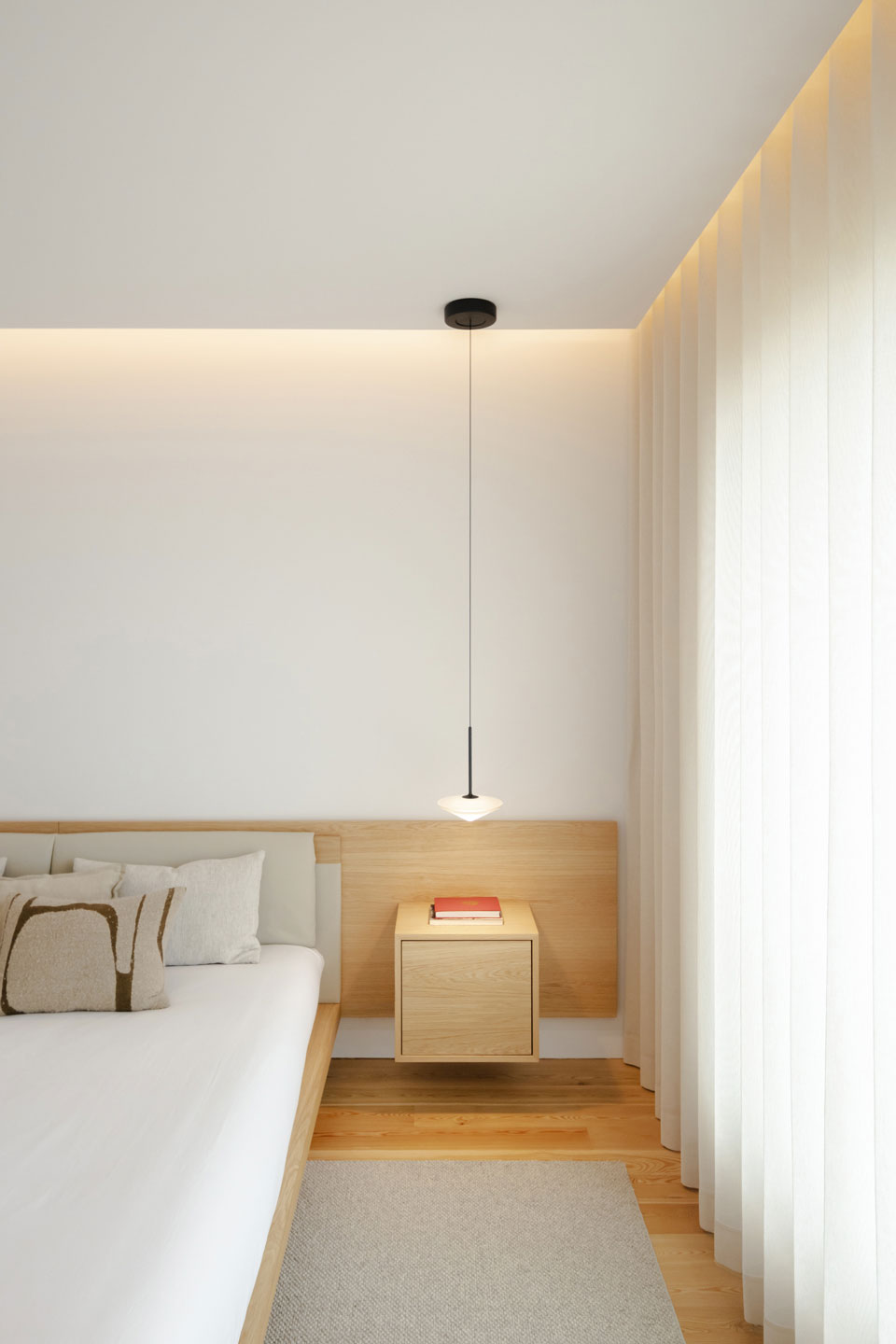 Vibia The Edit - Vibia enhances minimalist residential home