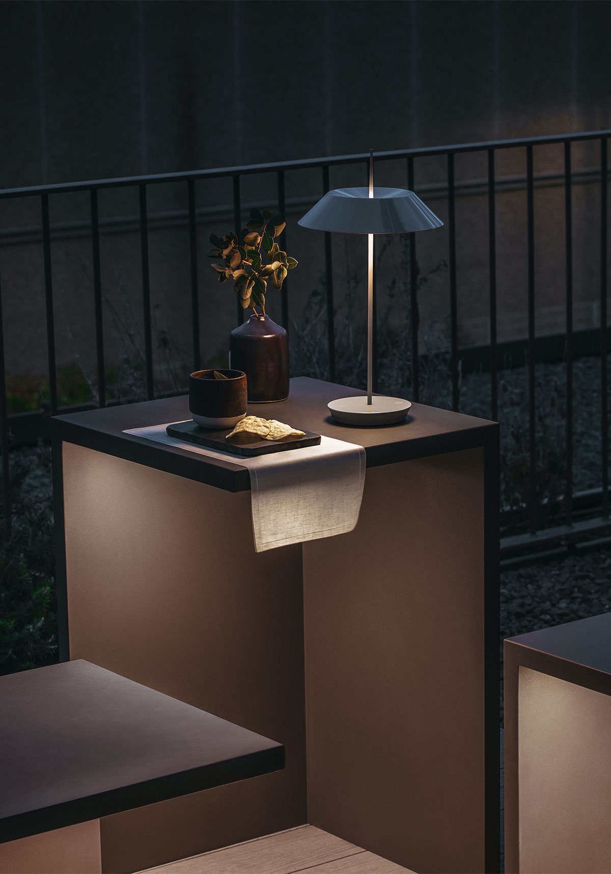 Brightening outdoor atmospheres | Vibia