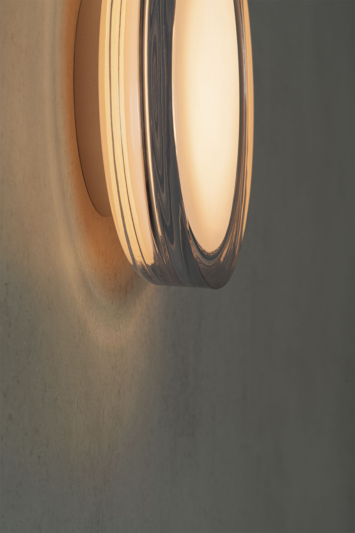 Vibia The Edit – Decoding Emotion: Light and Materiality – Dots Vibia The Edit - Decoding Emotion: Light and Materiality - Dots