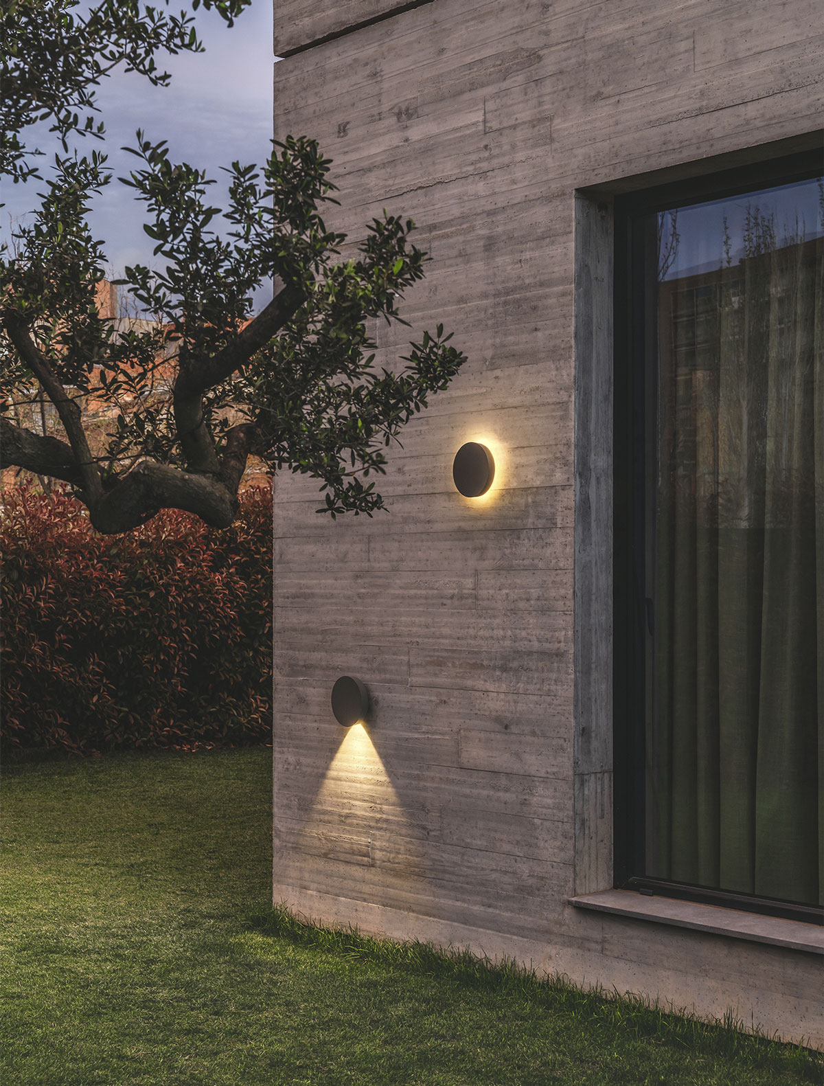 Vibia The Edit - Outdoor Solutions - Dots Outdoor