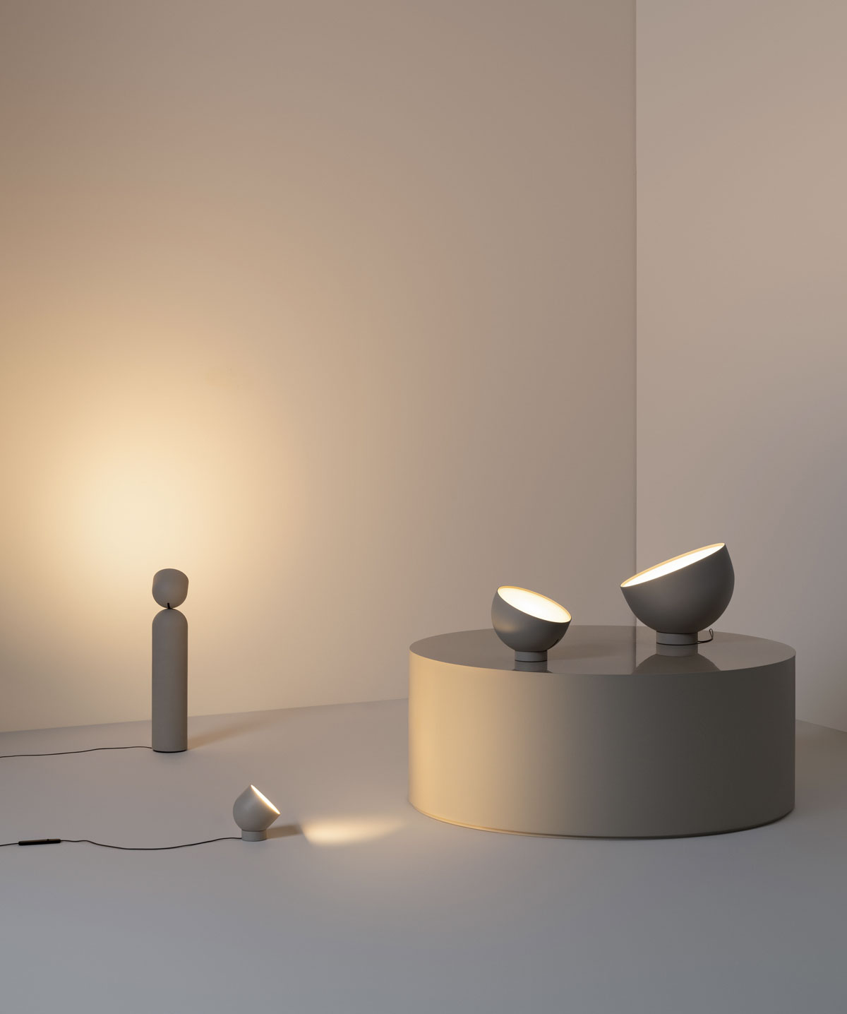 Vibia The Edit - Ambience and Focus from Below with Plusminus Solo