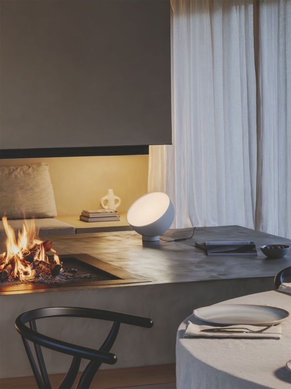 Ambience and Focus from Below with Plusminus Solo | Vibia