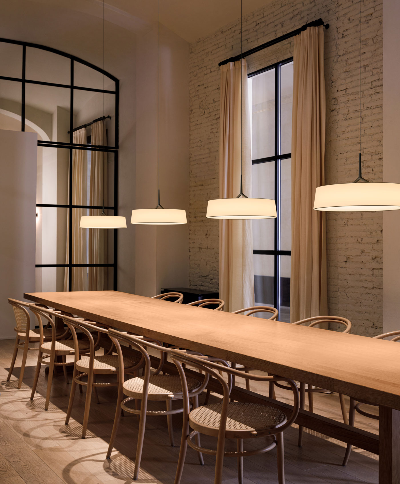 Vibia The Edit - Iconic Hanging Lights - Dama