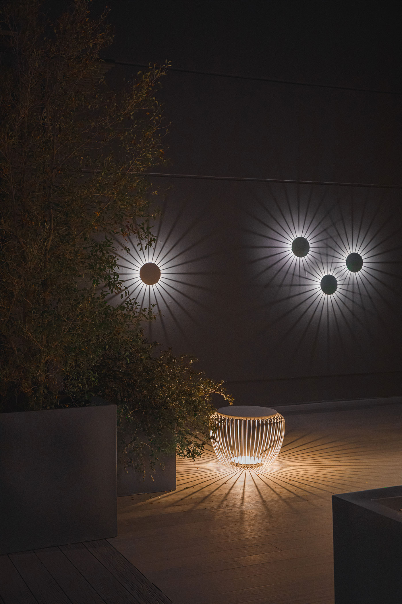 Vibia The Edit - Iconic Outdoor Lights - Meridiano