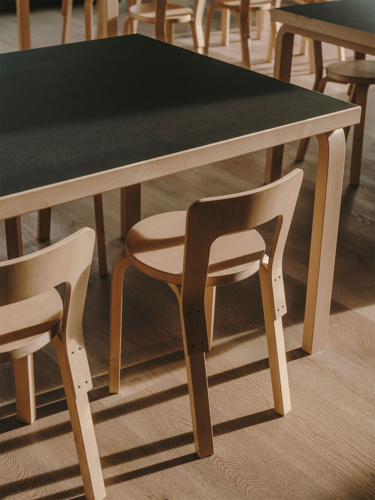 Vibia The Edit - Open workspaces offices of Sauvage TV - Plusminus