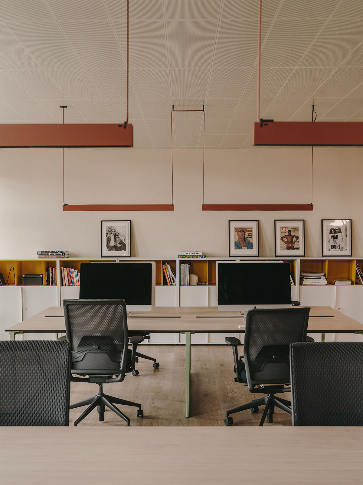 Vibia The Edit - Open workspaces offices of Sauvage TV - Plusminus