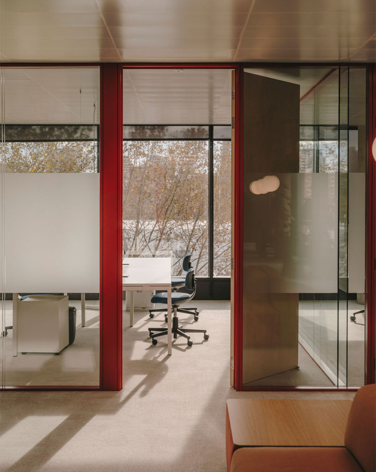 Vibia The Edit - Open workspaces offices of Sauvage TV - Plusminus