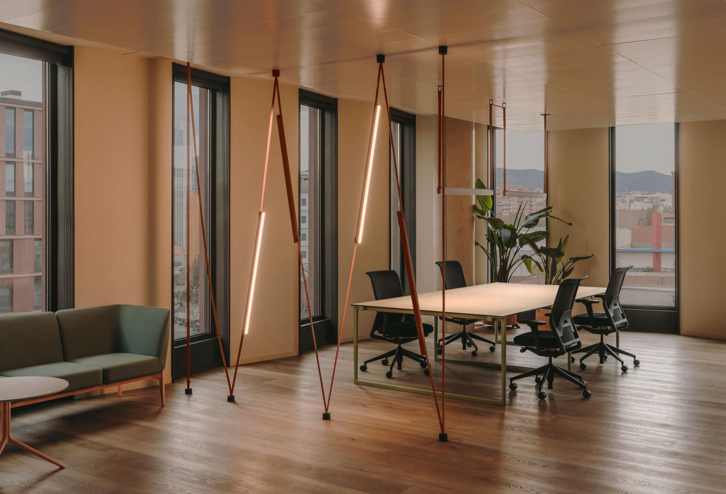 Vibia The Edit - Open workspaces offices of Sauvage TV - Plusminus