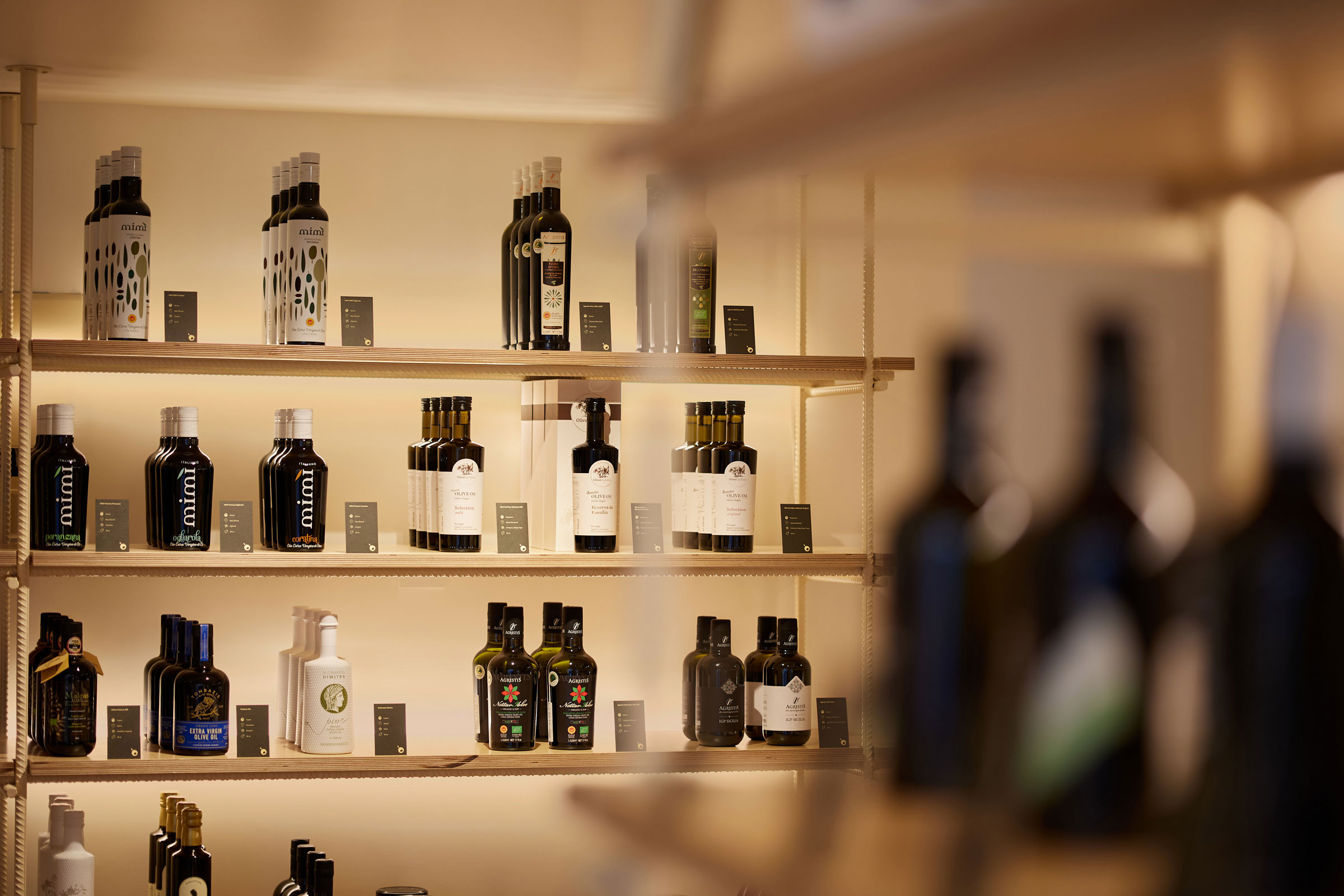 Vibia The Edit - Oleoteca Urbana project - Plusminus