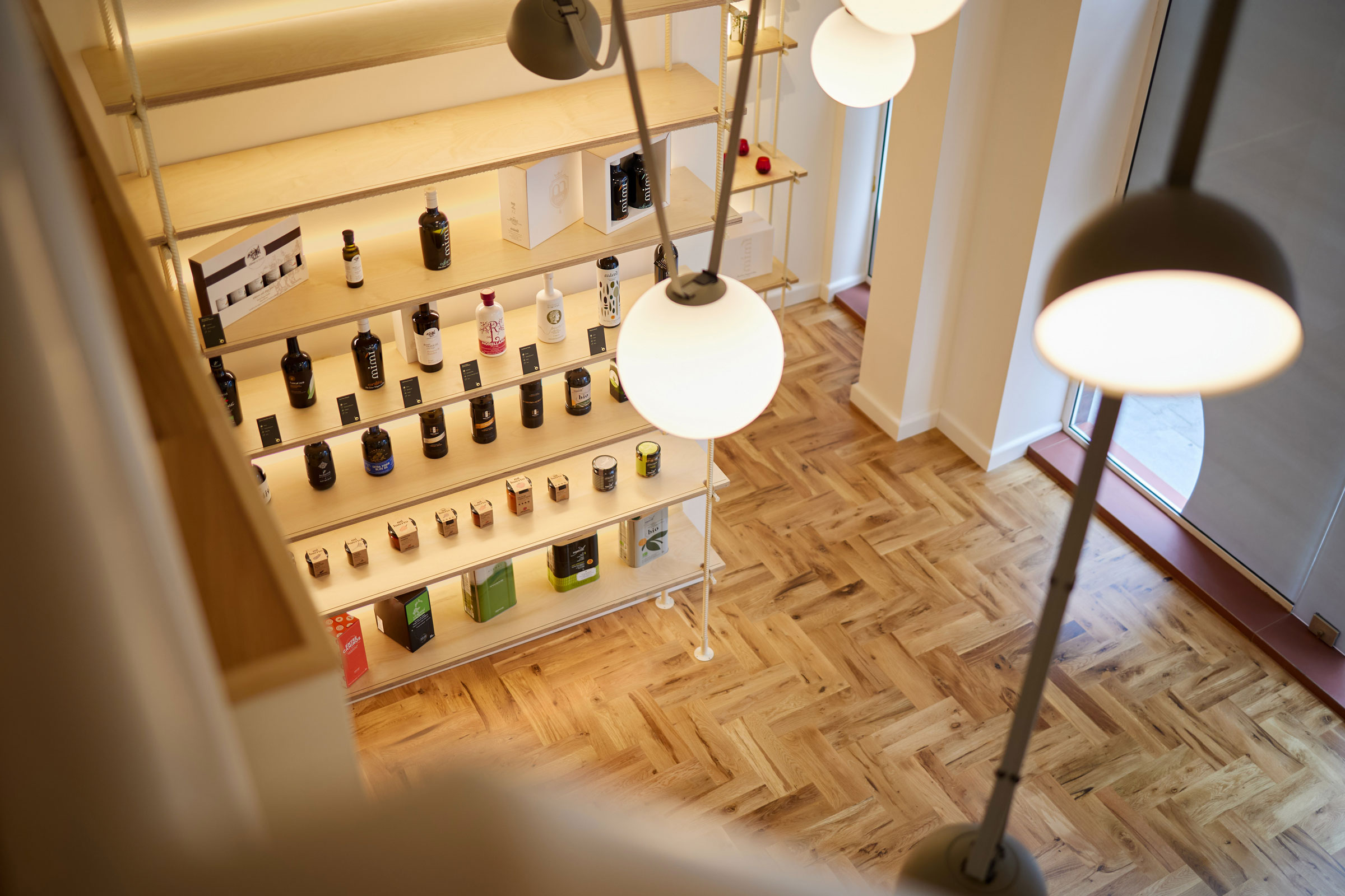 Vibia The Edit - Oleoteca Urbana project - Plusminus