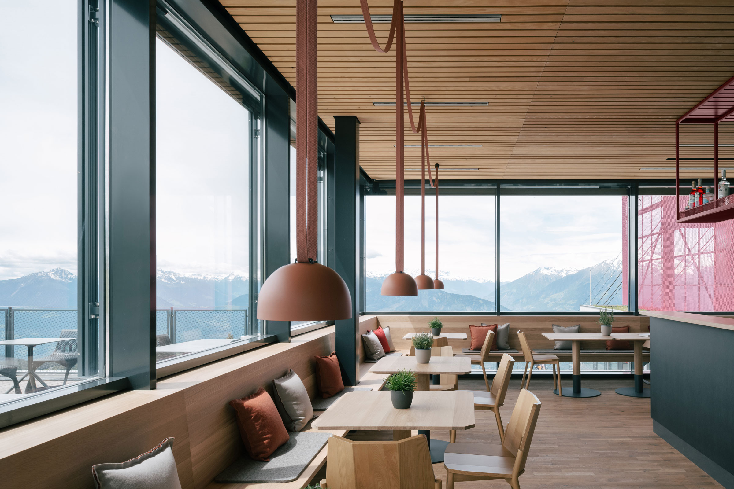 Vibia The Edit - Plusminus Merano restaurant project