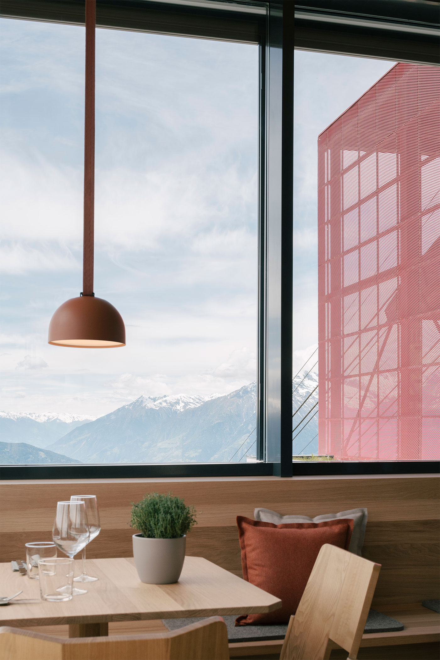 Vibia The Edit - Plusminus Merano restaurant project