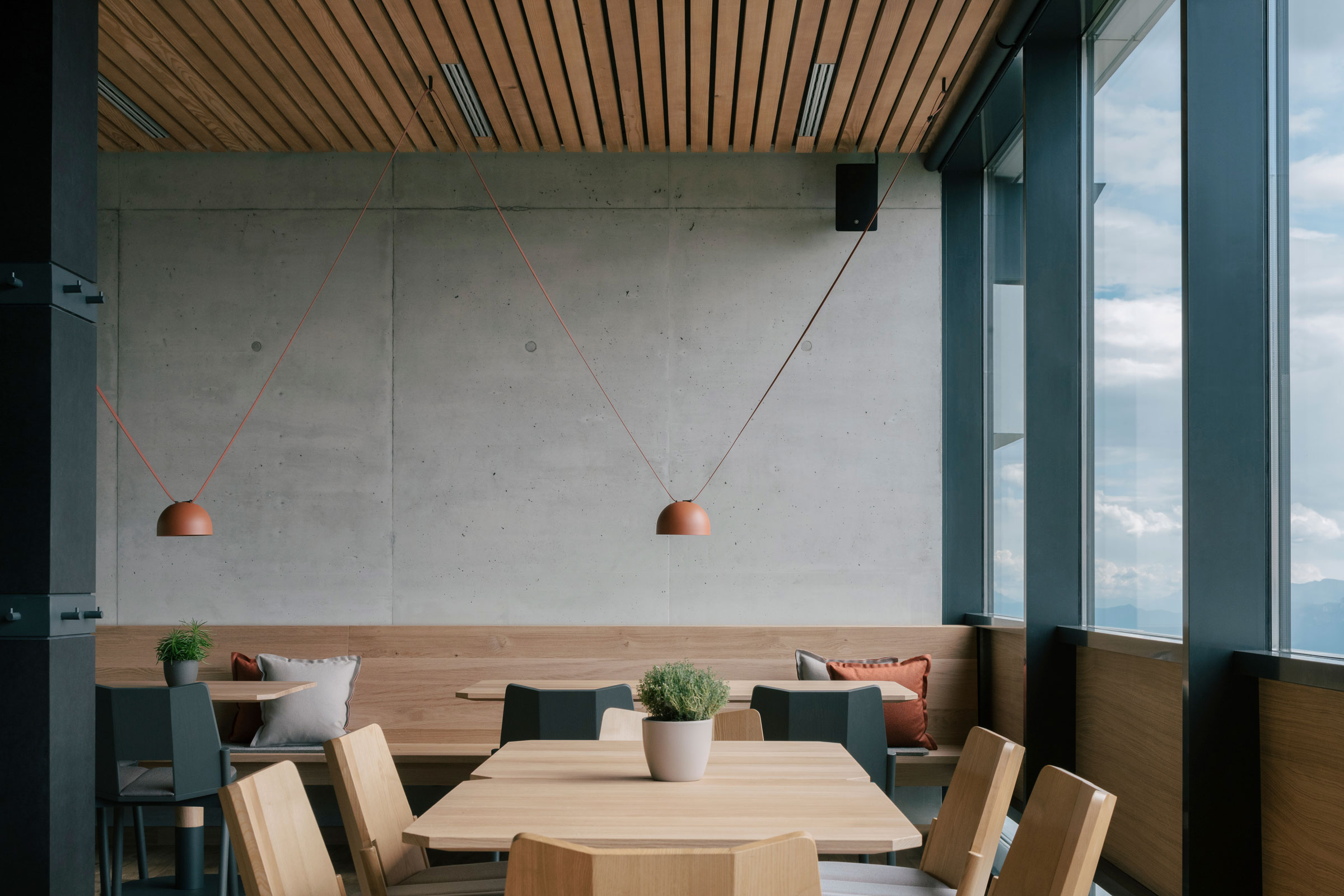 Vibia The Edit - Plusminus Merano restaurant project