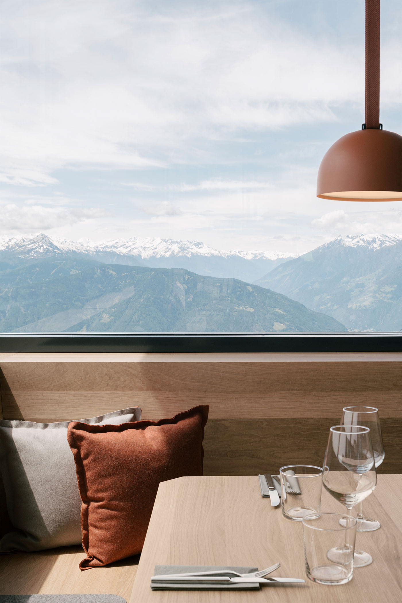 Vibia The Edit - Plusminus Merano restaurant project