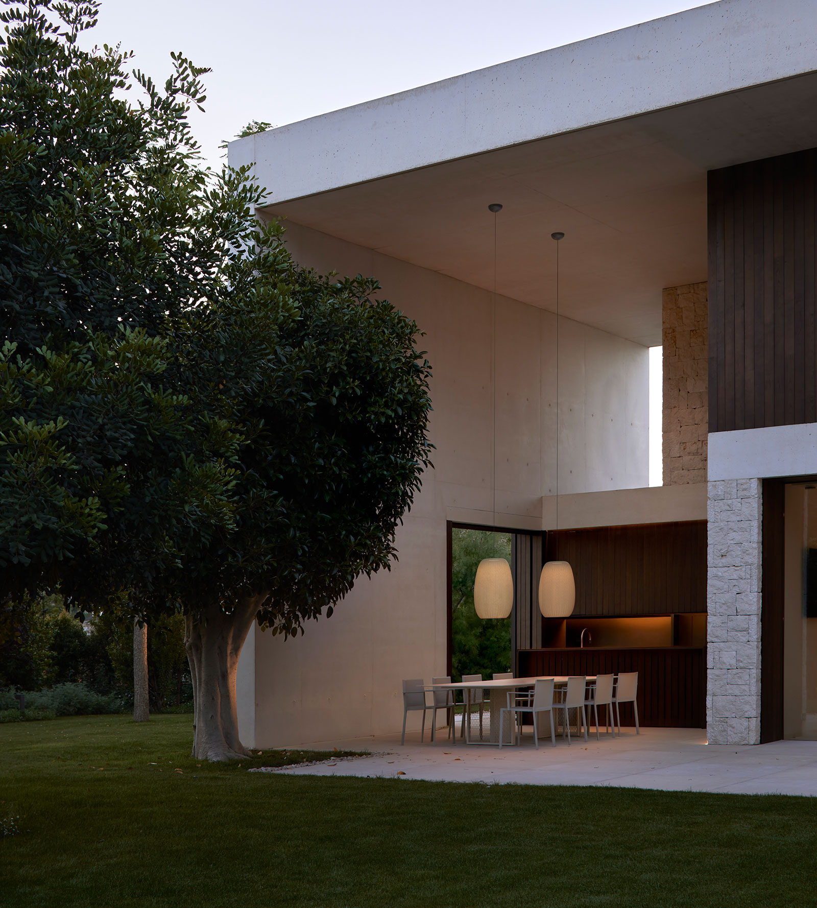 Vibia The Edit - Introducing Closer