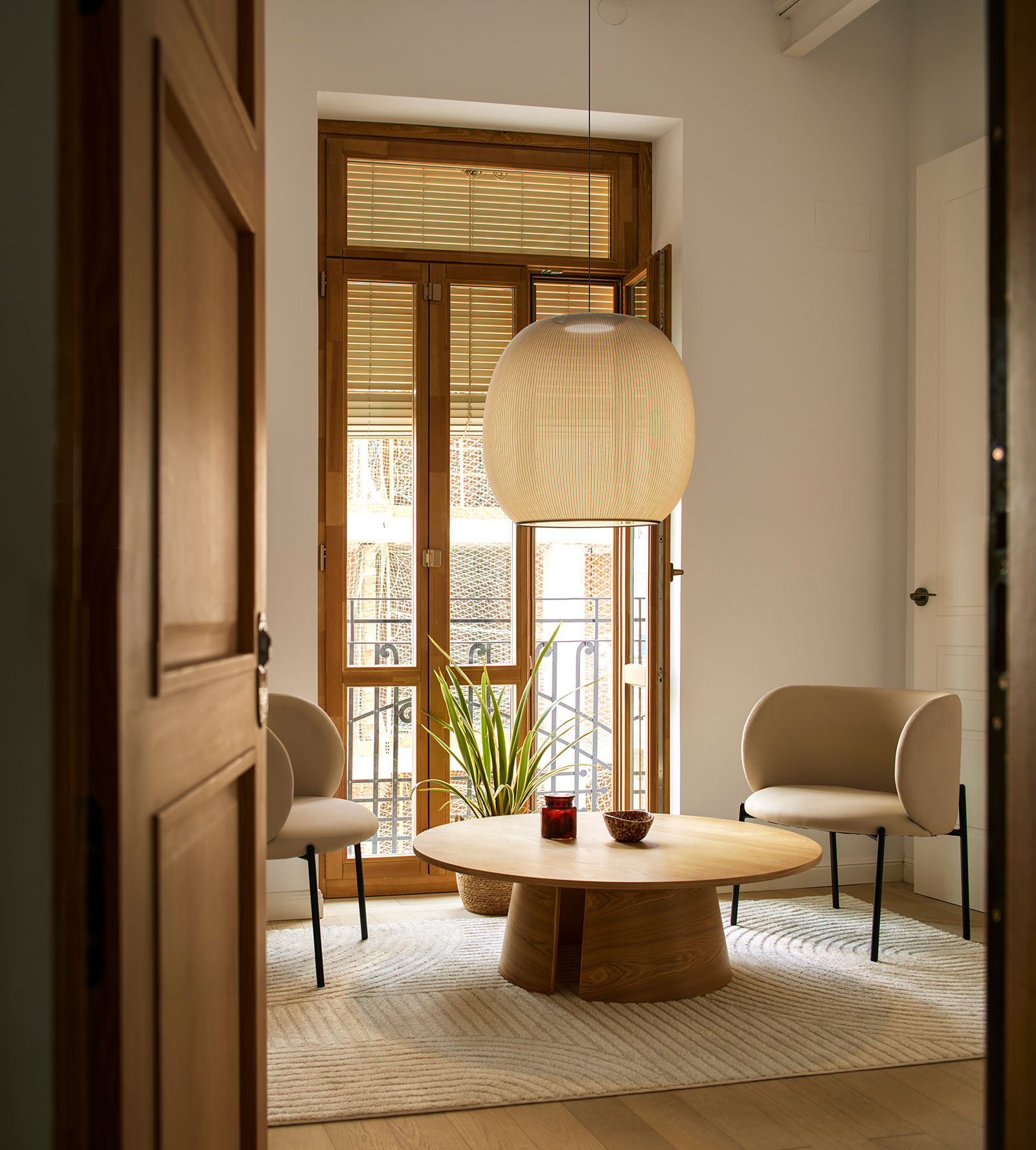 Vibia The Edit - Introducing Closer