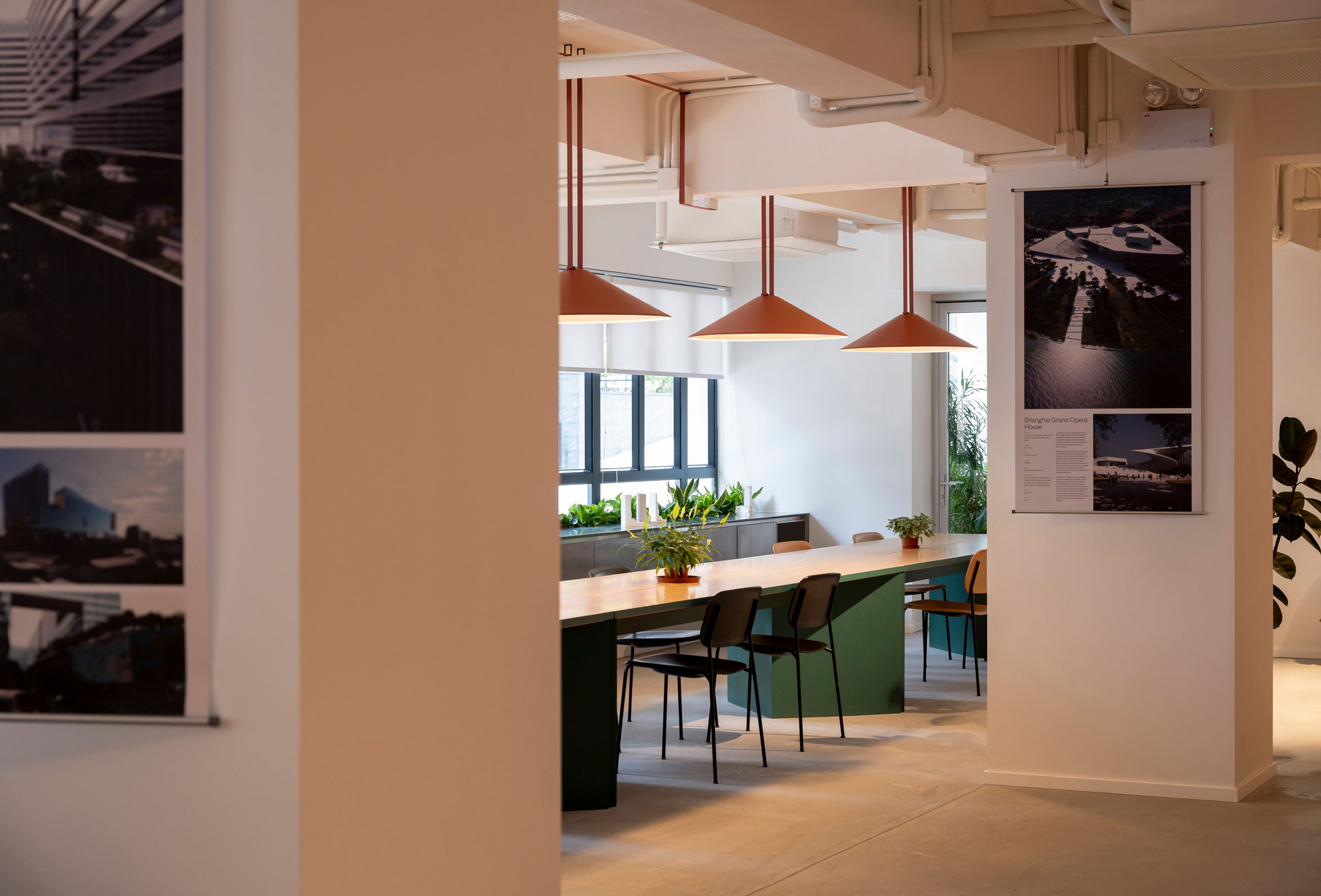 Vibia The Edit - A workspace defined by light - Plusminus