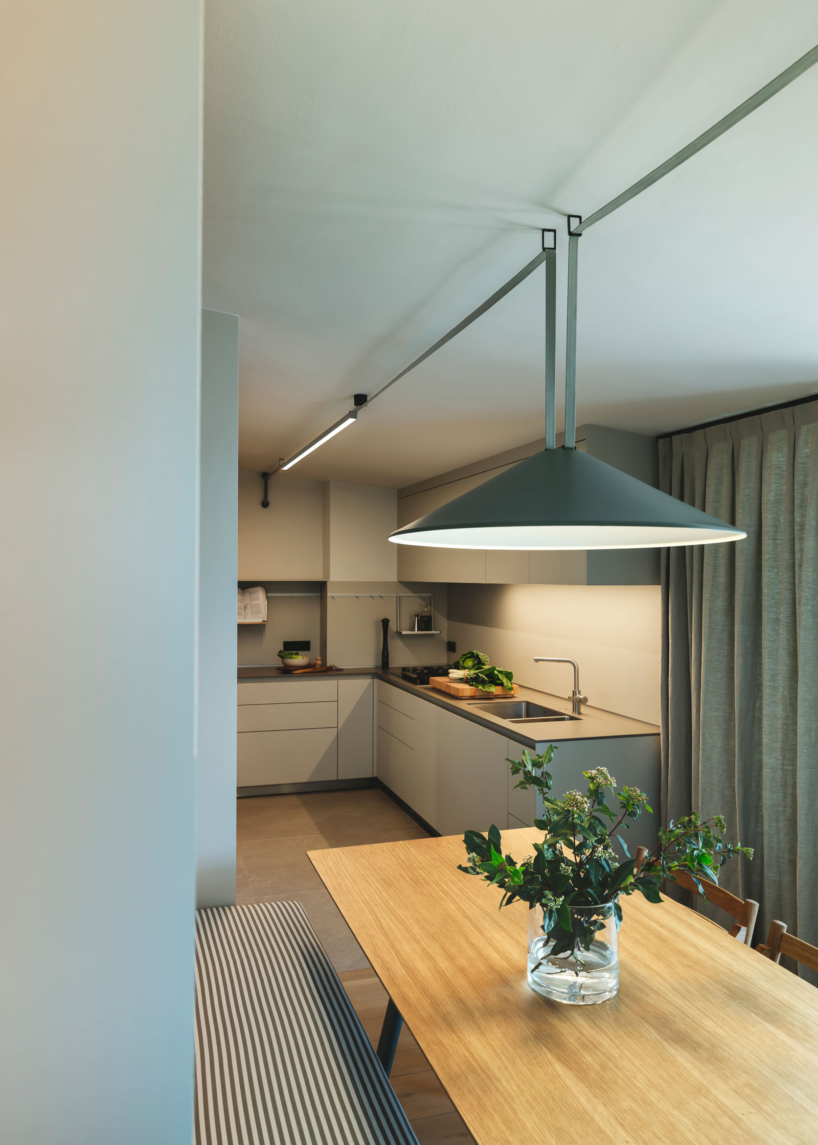 Vibia The Edit - Plusminus: a versatile lighting system that adapts to architecture