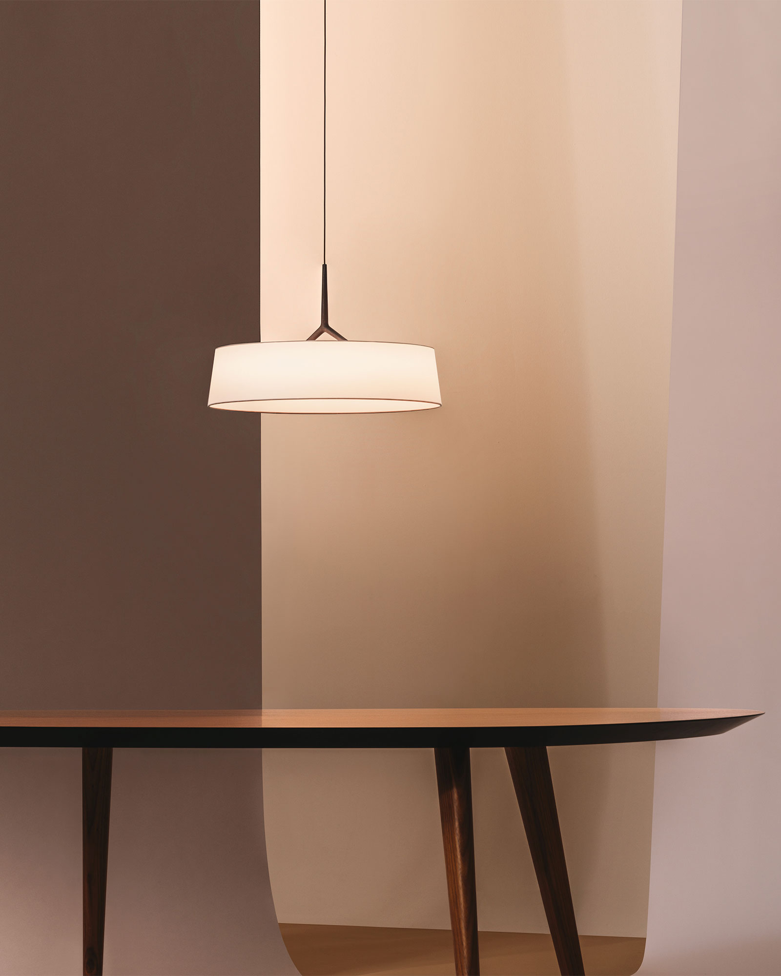 Vibia The Edit - How to compose with Dama?