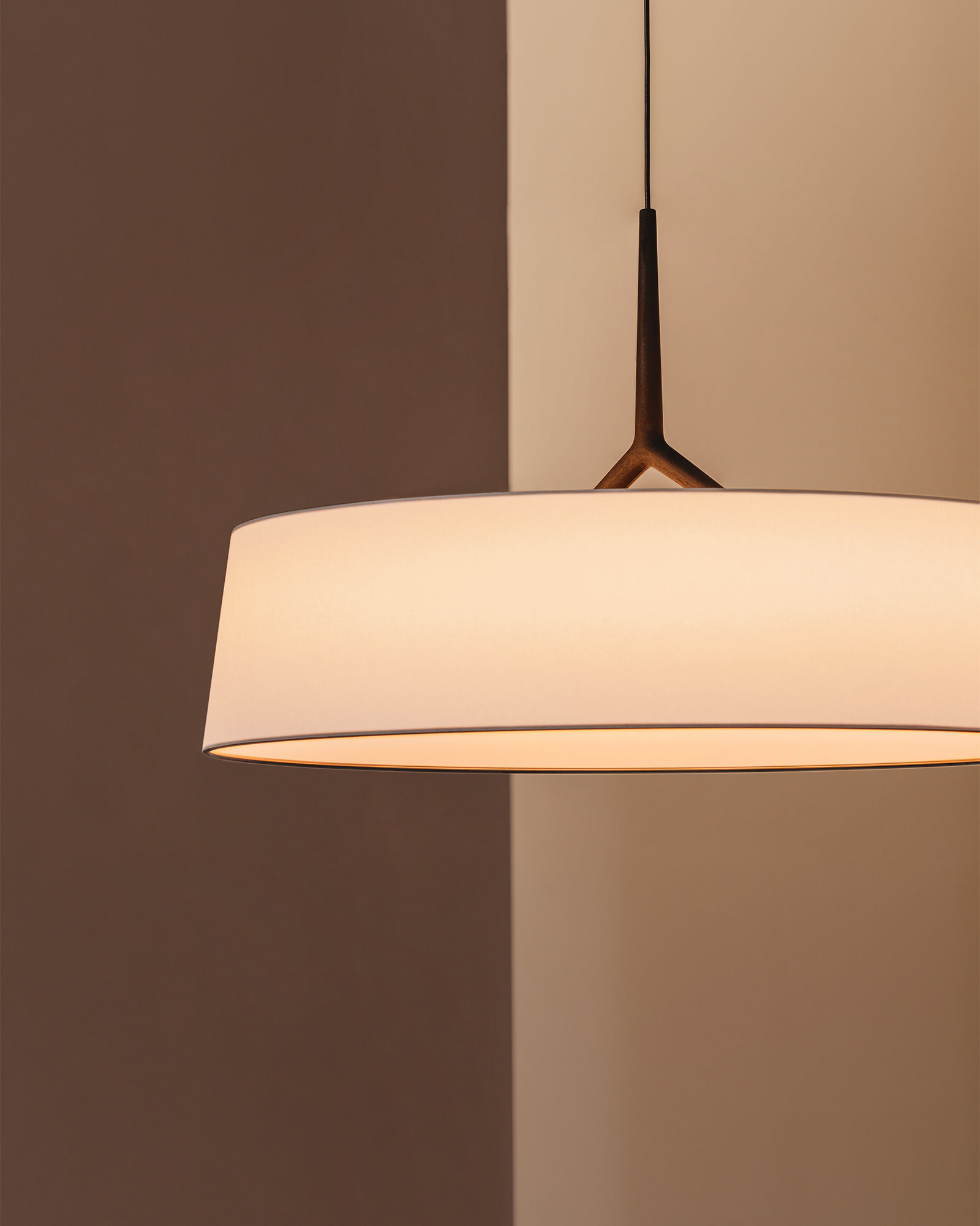 Vibia The Edit - How to compose with Dama?