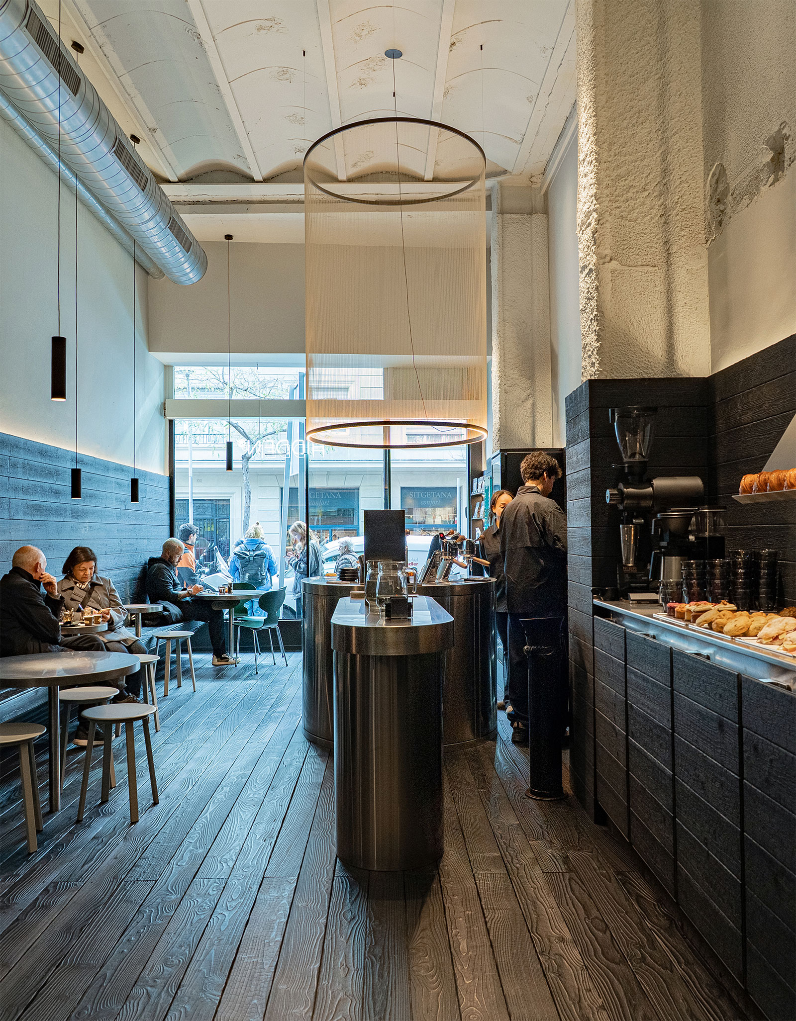 Vibia The Edit - Illuminating the coffee making ritual