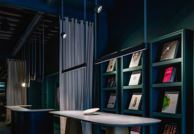 A space to share gastronomy through light