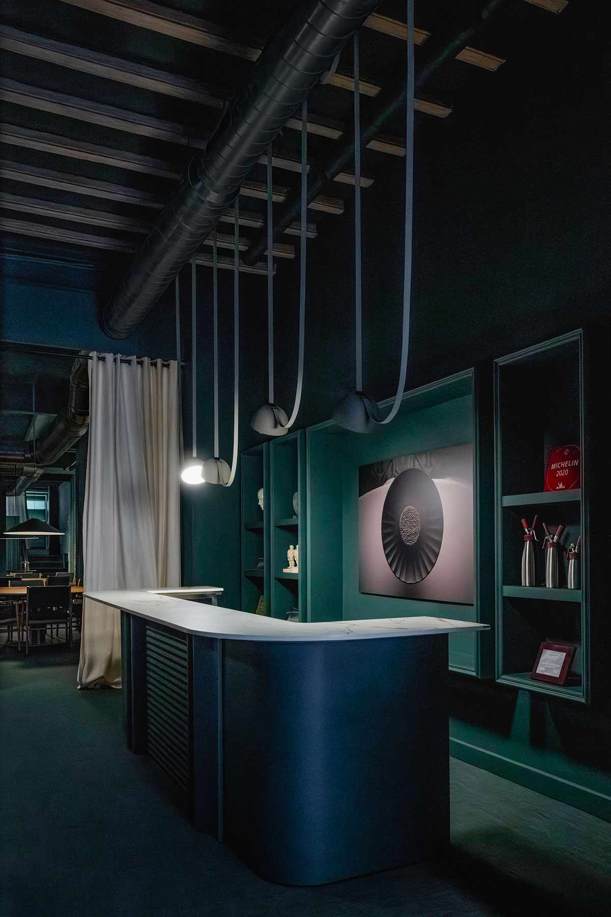 Vibia The Edit - A space to share gastronomy through light