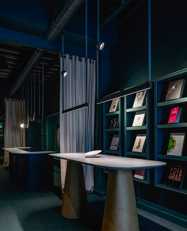 A space to share gastronomy through light