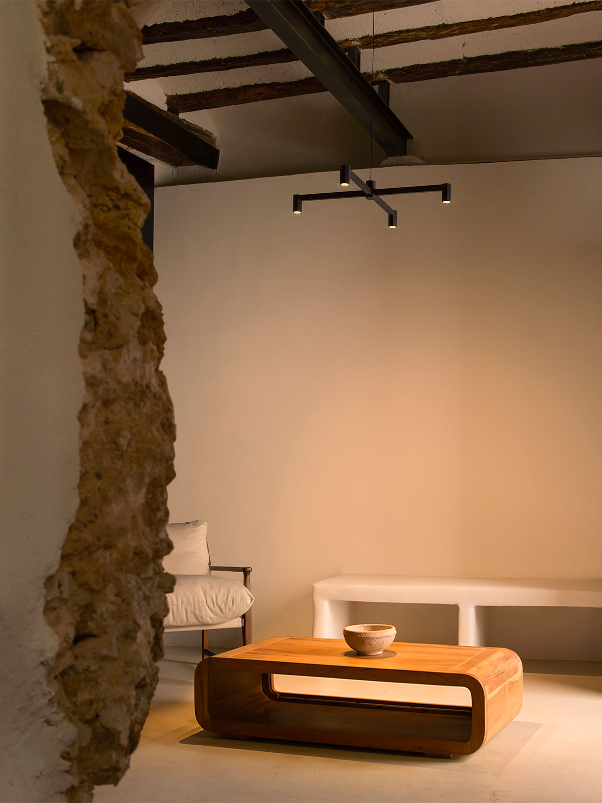 Vibia The Edit - Nexum redefines the chandelier as an architectural lighting system