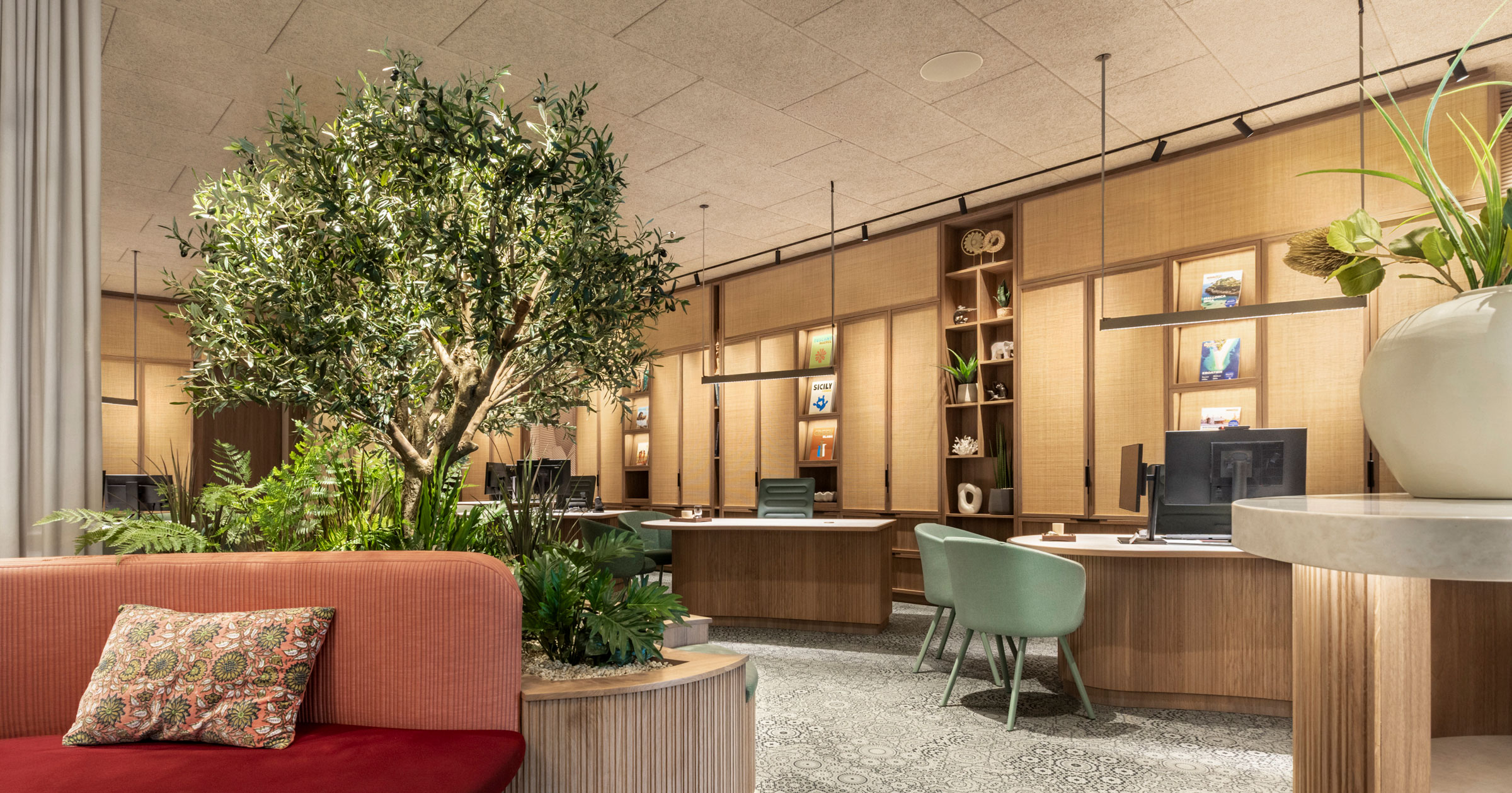 Vibia The Edit - Plusminus travel agency project
