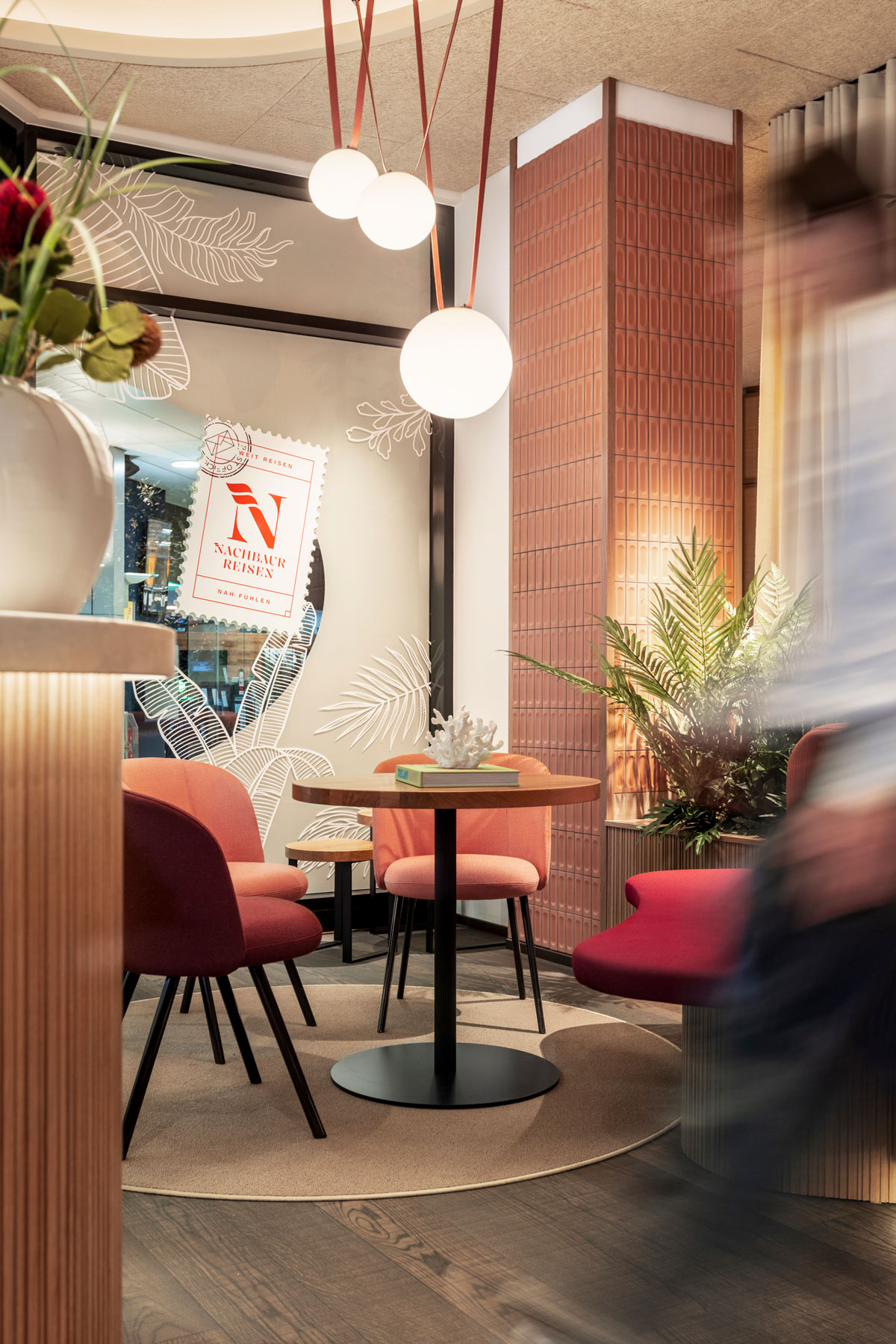 Vibia The Edit - Plusminus travel agency project