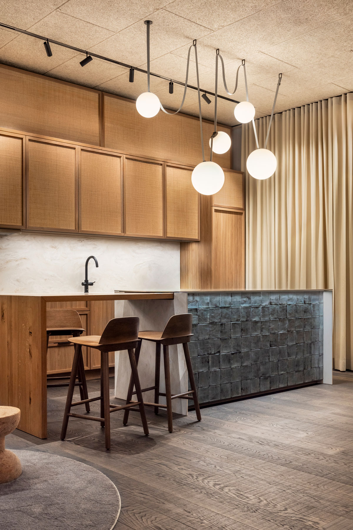 Vibia The Edit - Plusminus travel agency project