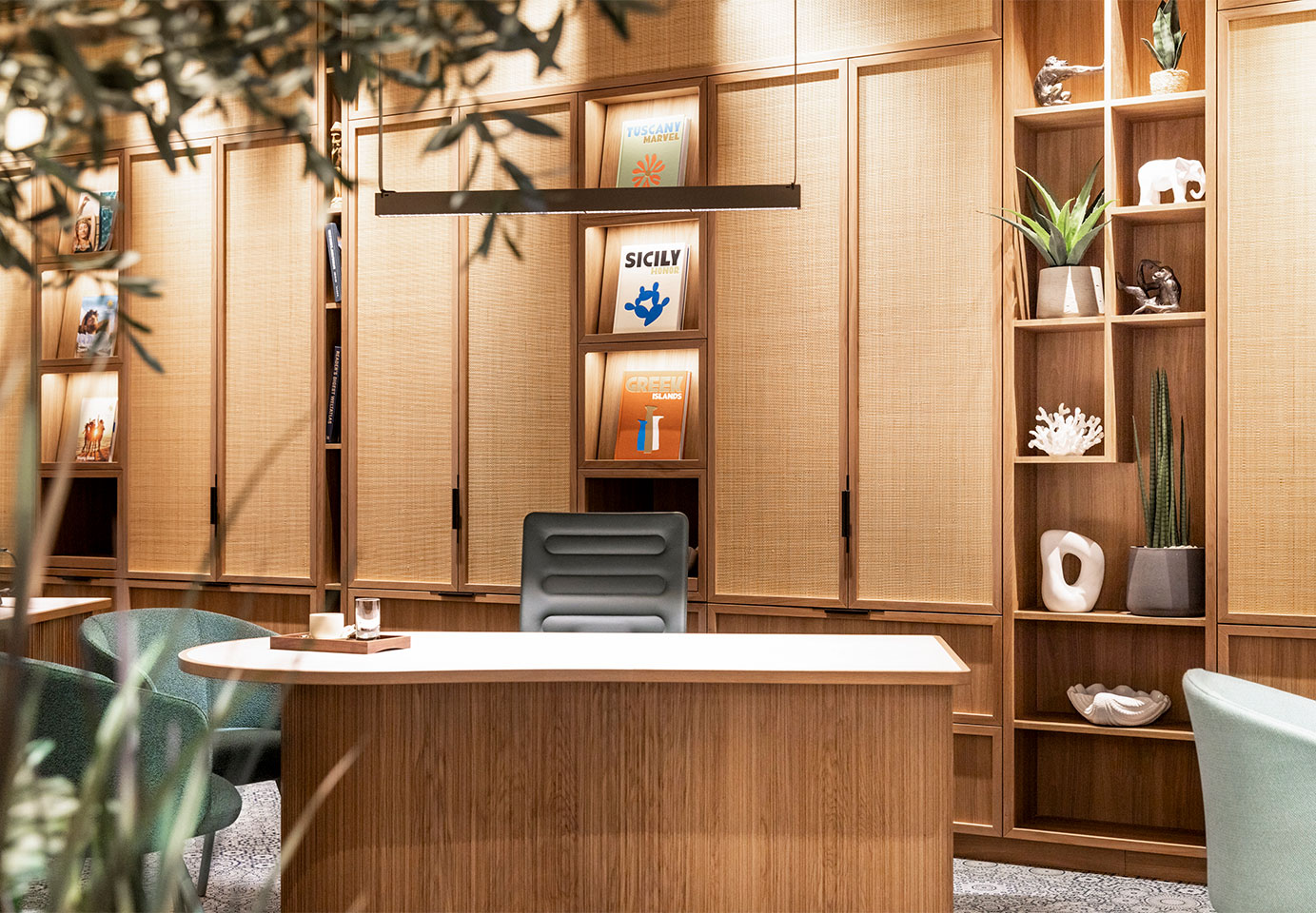 Vibia The Edit - Plusminus travel agency project